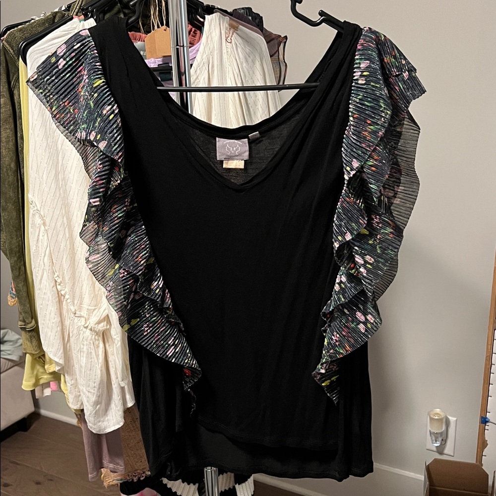 Anthropologie Vanessa Virginia Black Ruffled Sleeve Top size M